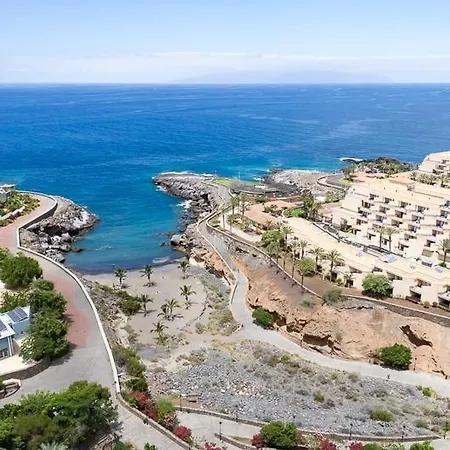 Marina Palace Vista Piscina דירה *