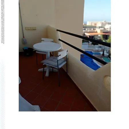 아파트 Marina Palace Vista Piscina 아데제